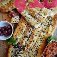 نان بربری ایرانی با کنجد